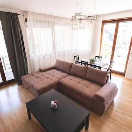 Appartement Bright Downtown Balcony Retreat à Budapest Extérieur photo